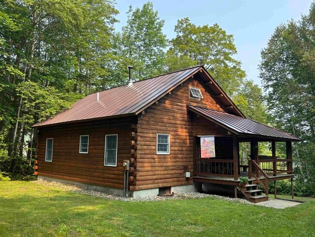37 Camp Ln in Rumney, NH - Building Photo - Building Photo