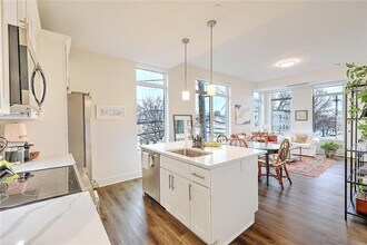 468 W Fountain St in Providence, RI - Building Photo - Building Photo