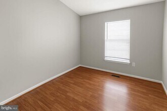 1 Beacon Hill Way in Gaithersburg, MD - Building Photo - Building Photo