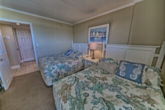 7205 Thomas Dr in Panama City Beach, FL - Building Photo - Building Photo