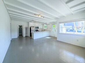 1100 Ocean Dr in Oxnard, CA - Foto de edificio - Building Photo
