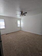 304 Vicksburg Cir, Unit A in Norman, OK - Foto de edificio - Building Photo