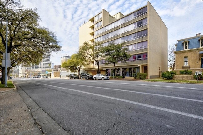 1800 Lavaca St, Unit A-703 in Austin, TX - Building Photo - Building Photo