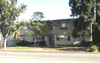 1580 Hollenbeck Ave in Sunnyvale, CA - Building Photo - Building Photo