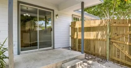2066 Bentwood Dr in New Braunfels, TX - Building Photo - Building Photo