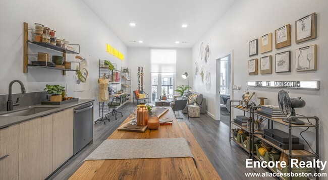 833 Saratoga St, Unit #415S
