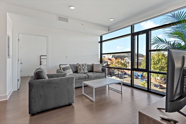 property at 904 T St NW