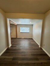 810 W Stewart St in Yakima, WA - Building Photo - Building Photo