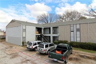 Mustang Flats in Arlington, TX - Foto de edificio - Building Photo