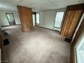 1069 Grant Ave NW in New Philadelphia, OH - Building Photo - Building Photo