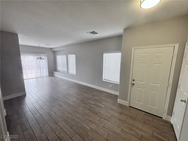 7075 Russell Ranch Ave in Las Vegas, NV - Building Photo - Building Photo