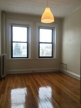19 Washington St S, Unit 304 in Malden, MA - Building Photo - Building Photo