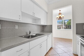 7085 Nova Dr in Davie, FL - Building Photo - Building Photo