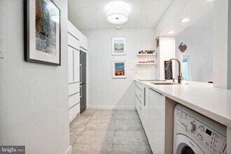 2141 Wisconsin Ave NW in Washington, DC - Building Photo - Building Photo