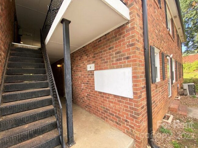 718 E Maple Ave, Unit M photo'