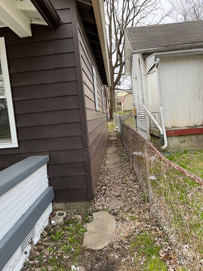 1012 Winkler Ave in Louisville, KY - Foto de edificio - Building Photo