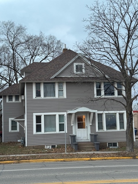 165 Huff St in Winona, MN - Foto de edificio