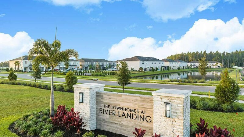 2404 Paravane Wy in Wesley Chapel, FL - Building Photo