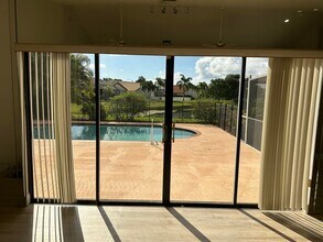 9645 El Clair Ranch Rd in Boynton Beach, FL - Building Photo - Building Photo