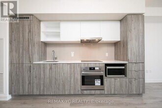 138 Downes St in Toronto, ON - Building Photo - Building Photo