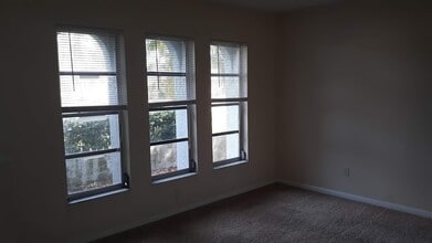 3832 SE 7th Ave in Cape Coral, FL - Building Photo - Building Photo