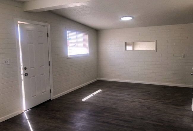 2201 Davis Ave in Kingman, AZ - Building Photo - Building Photo