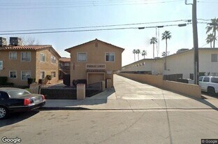 Lacey Gardens in Bakersfield, CA - Building Photo