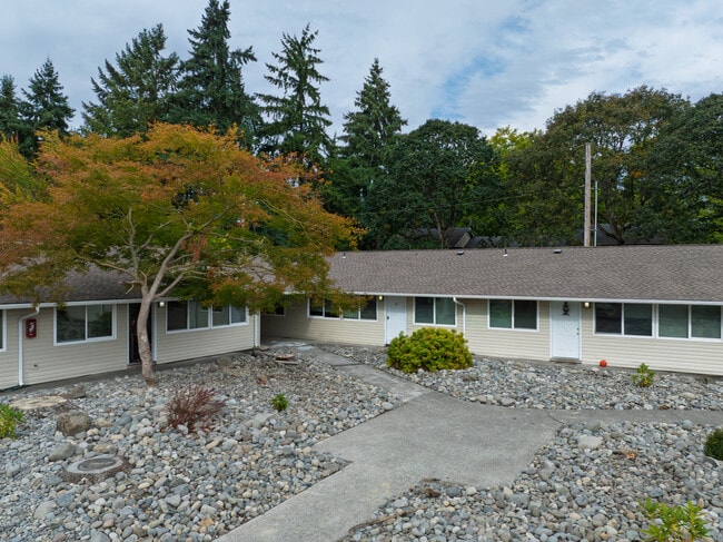 Timberwood Court in Tacoma, WA - Building Photo - Building Photo