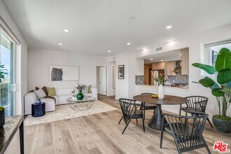 1101 S Bedford St in Los Angeles, CA - Building Photo - Building Photo