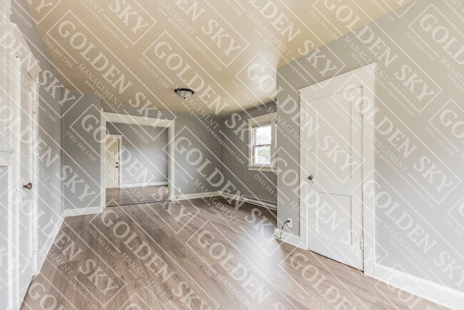 property at 611 W Jackson St