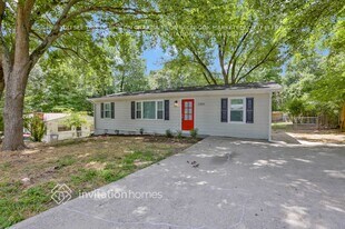2354 Beverly Ln in Marietta, GA - Building Photo