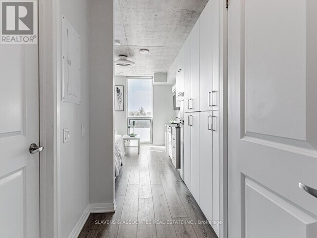 1900 Simcoe St N in Oshawa, ON - Building Photo - Building Photo