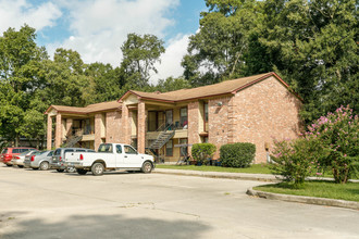 White Oak Apartments in Porter, TX - Building Photo - Building Photo