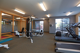 Lincoln Pointe Lofts in Englewood, CO - Building Photo - Interior Photo