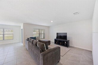 11517 Timber Grv Ln in Spring Hill, FL - Building Photo - Building Photo