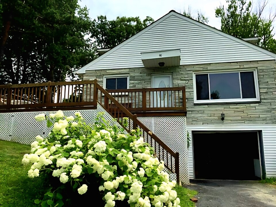 90 Hackett Blvd, Unit 1 in Albany, NY - Building Photo