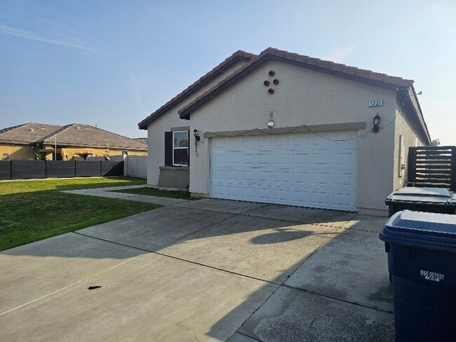 property at 1221 Chula Vista Ave