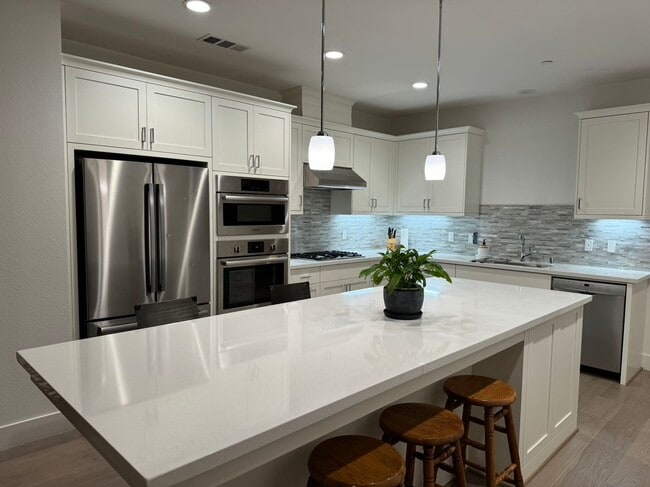 39136 Memorial St in Fremont, CA - Foto de edificio - Building Photo