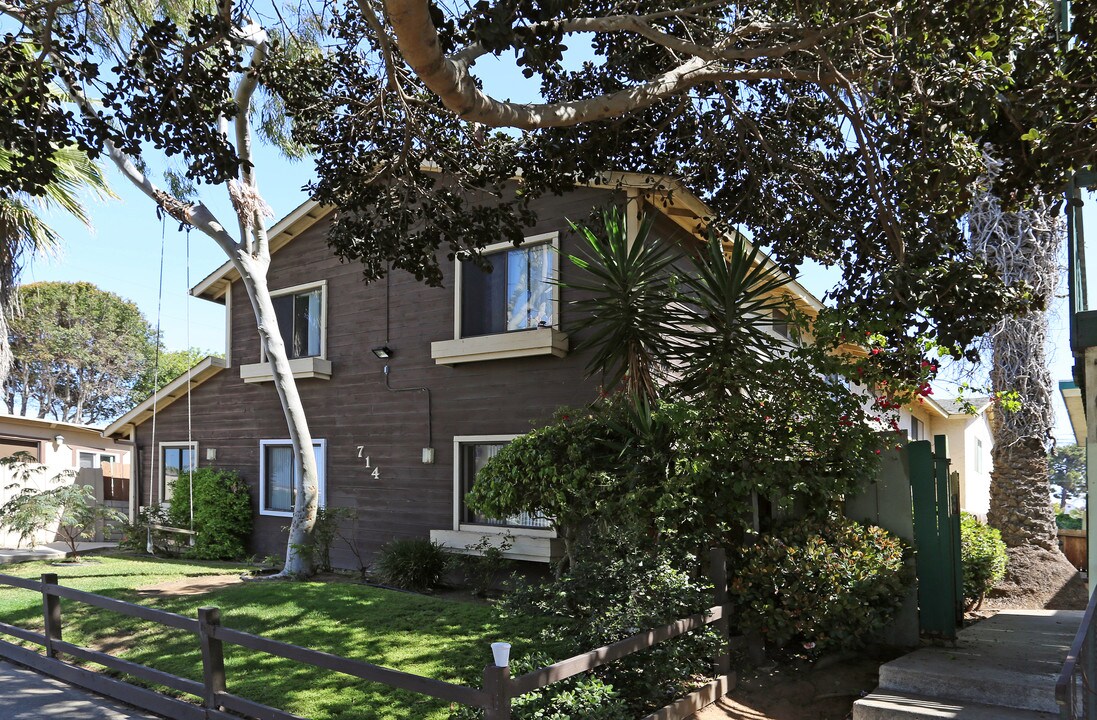 714 N Freeman St in Oceanside, CA - Building Photo