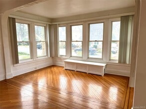 4623 Arcadia Ln in Great Neck, NY - Building Photo - Building Photo