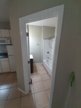 5983 Crabtree Church Rd in Molino, FL - Foto de edificio - Building Photo