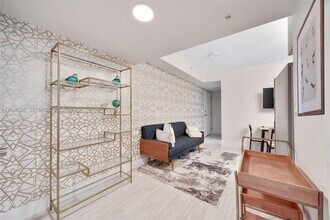 2162 SW 14th Terrace in Miami, FL - Building Photo - Building Photo