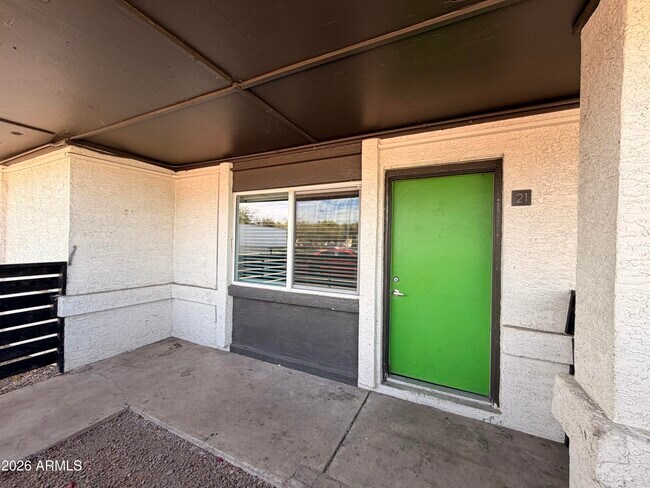 6802 W Glendale Ave in Glendale, AZ - Building Photo - Building Photo