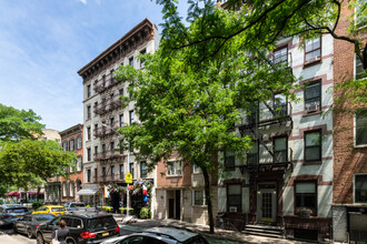 197 Prince St in New York, NY - Building Photo - Building Photo