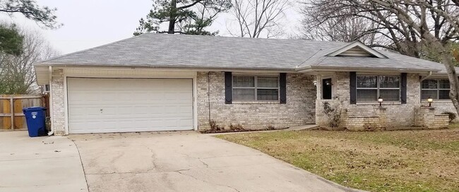 111 Shamrock Dr in Conway, AR - Building Photo - Building Photo