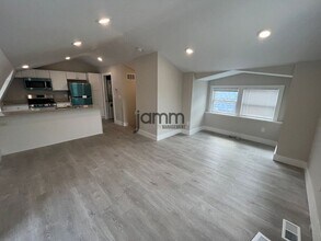 1966 Randall Rd in Cleveland, OH - Building Photo - Building Photo