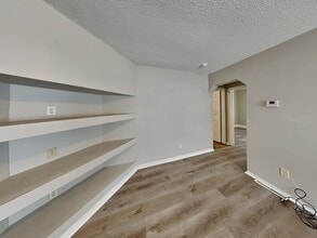 1910 W Chelton Ave in St. Paul, MN - Building Photo - Building Photo