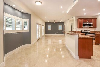 11064 SW 79th Path in Kendall, FL - Building Photo - Building Photo
