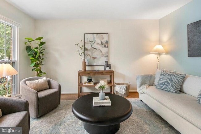 6542 Cypress Point Rd in Alexandria, VA - Building Photo - Building Photo