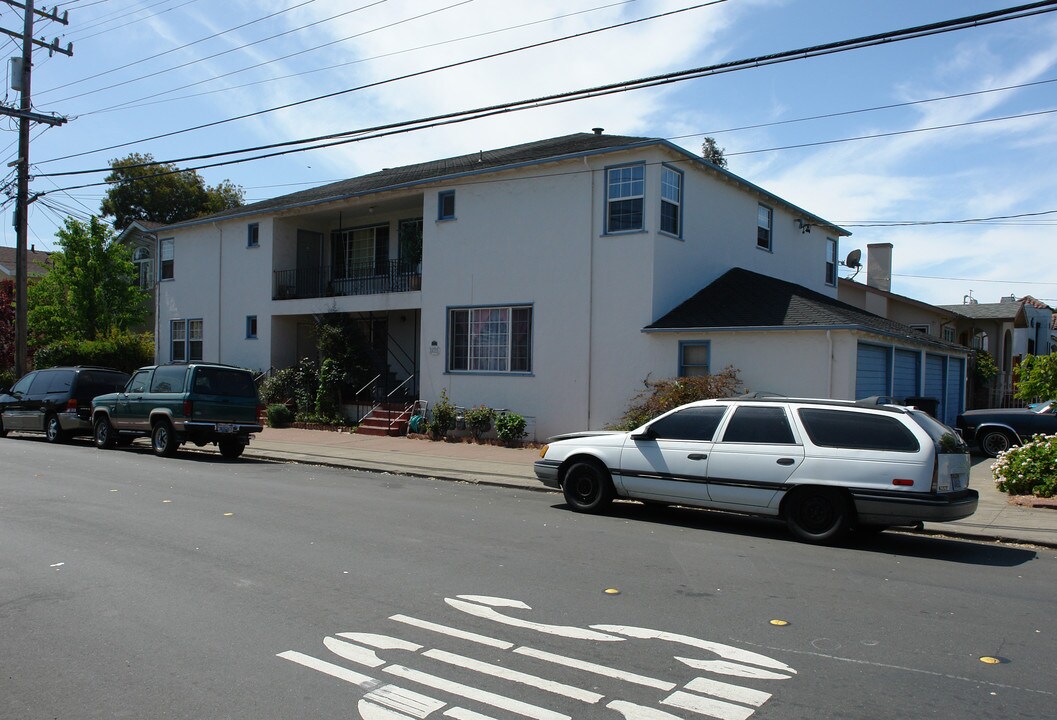 439 Claremont in San Mateo, CA - Building Photo